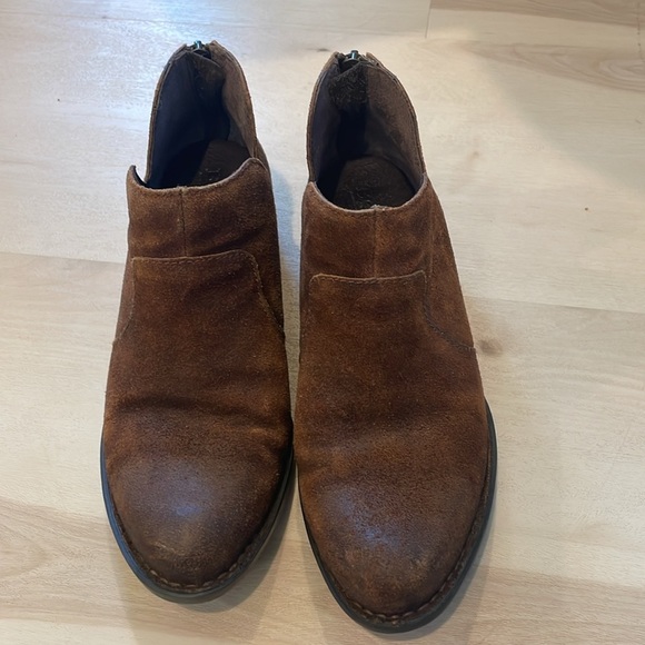 Born Kerri Distressed rust tobacco Brown Booties - Picture 3 of 14